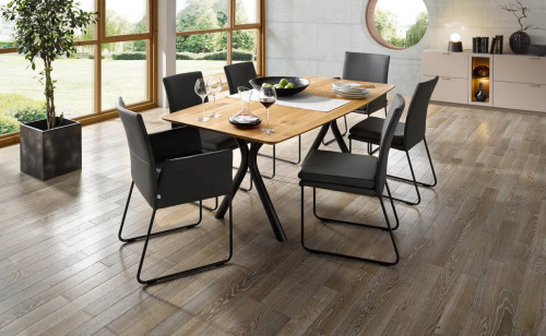 85567c5ef61e16cea6dab2e5f01e699bb0e4d6b9 Global esstisch 3150 X Fu eiche natur ge lt milieubild